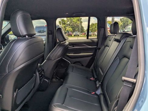 Used 2026 Jeep Grand Cherokee Limited RWD image 15