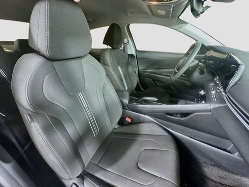 Used 2024 Hyundai Elantra SEL FWD image 28