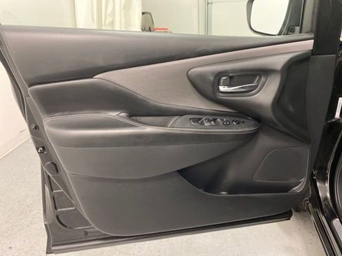 Used 2019 Nissan Murano S image 12