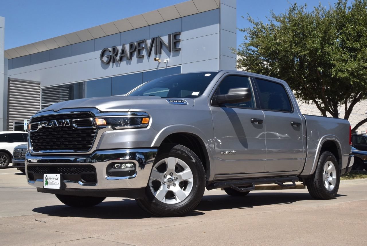 Used 2025 RAM 1500 Big Horn RWD image 2