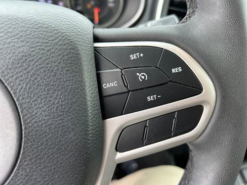 Used 2022 Jeep Cherokee Latitude w/ Trailer Tow Group image 14