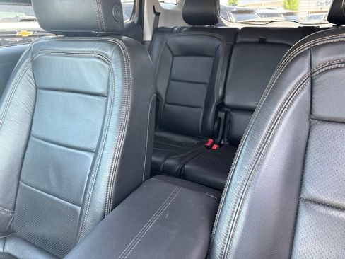 Used 2018 GMC Terrain SLE w/ Driver Convenience Package FWD image 14