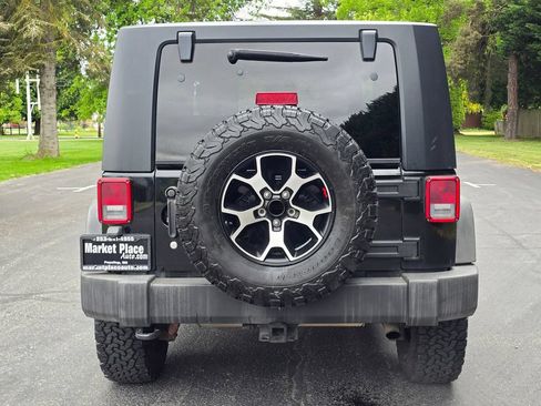 Used 2010 Jeep Wrangler Rubicon w/ Dual Top Group AWD/4WD image 5