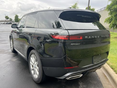 Used 2025 Land Rover Range Rover Sport AWD/4WD image 5
