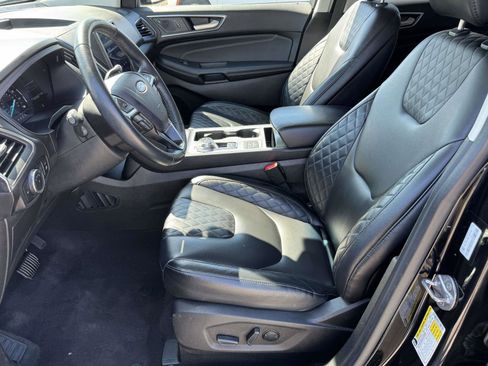 Used 2024 Ford Edge Titanium AWD/4WD image 16