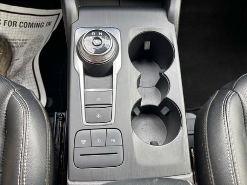 Used 2022 Ford Escape Titanium w/ Class II Trailer Tow Package image 25