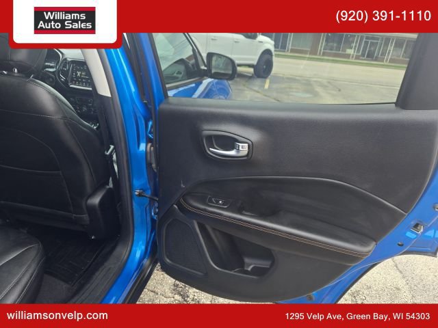 Used 2018 Jeep Compass Limited w/ Navigation Group AWD/4WD image 17