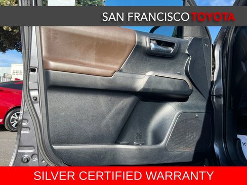 Certified 2016 Toyota Tacoma Limited image 37