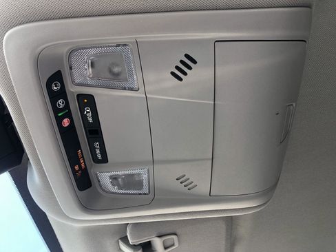 Used 2024 Chevrolet Equinox LT w/ Driver Convenience Package image 31