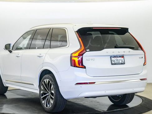 Used 2026 Volvo XC90 B6 Plus w/ Protection Package AWD/4WD image 2
