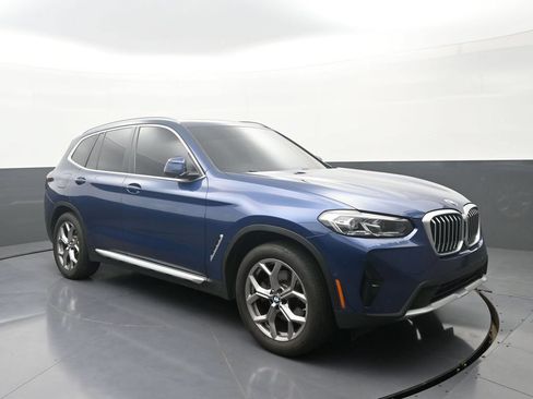 Used 2023 BMW X3 xDrive30i w/ Premium Package AWD/4WD image 3