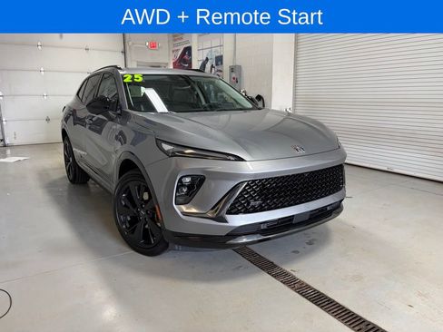 Used 2025 Buick Envision Sport Touring image 1