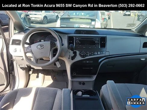 Used 2014 Toyota Sienna LE image 8