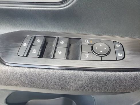 New 2026 Nissan Kicks SV FWD image 9