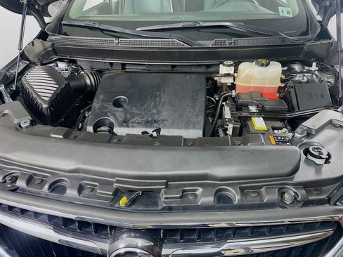 Used 2021 Buick Enclave Essence image 28