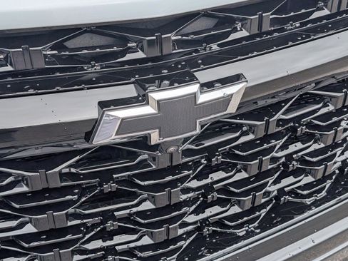 New 2026 Chevrolet Traverse RS image 5