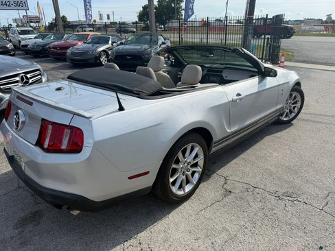 Used 2011 Ford Mustang Premium w/ 202A Rapid Spec Order Code RWD image 7