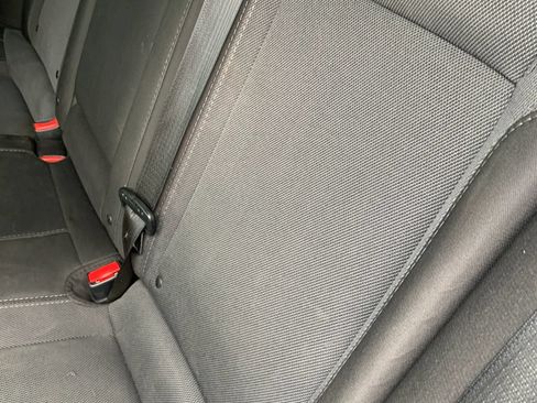 Used 2017 Dodge Charger SXT RWD image 12