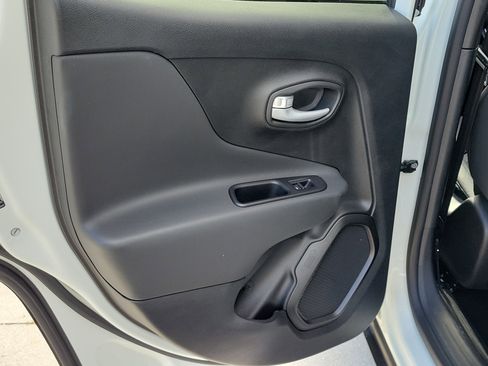 Used 2023 Jeep Renegade Limited AWD/4WD image 13