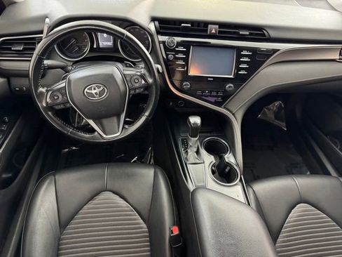 Used 2020 Toyota Camry SE FWD image 22
