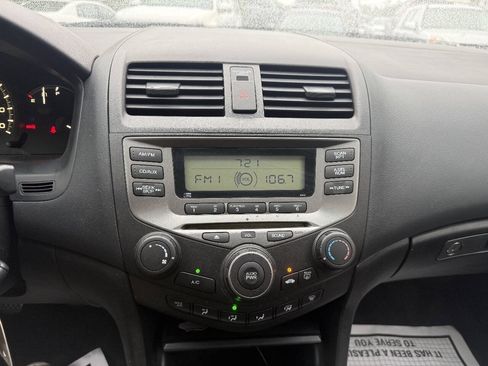 Used 2006 Honda Accord VP image 11