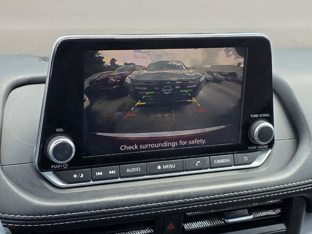 Used 2023 Nissan Rogue SV FWD image 10