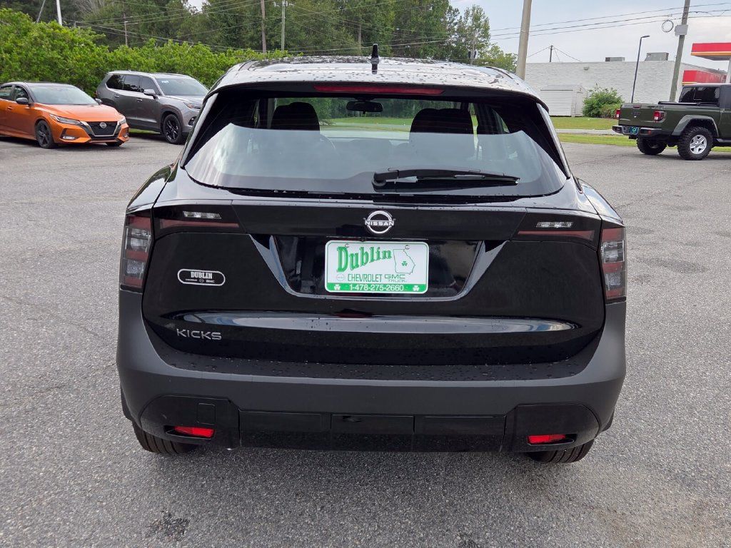 New 2027 Nissan Kicks S FWD image 11