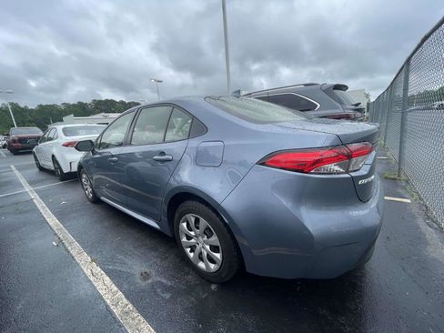 Used 2025 Toyota Corolla LE FWD image 8