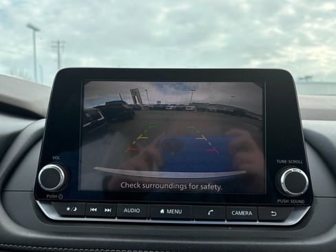 Certified 2023 Nissan Rogue SV image 22