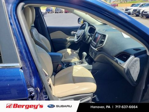 Used 2015 Jeep Cherokee Limited AWD/4WD image 11
