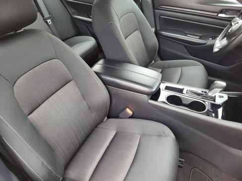 Used 2024 Nissan Altima 2.5 SV image 22