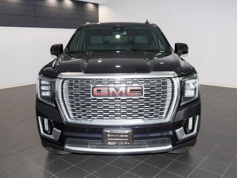 Used 2023 GMC Yukon XL Denali image 7