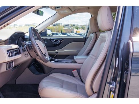 Used 2023 Lincoln Aviator Reserve w/ Equipment Group 201A AWD/4WD image 17