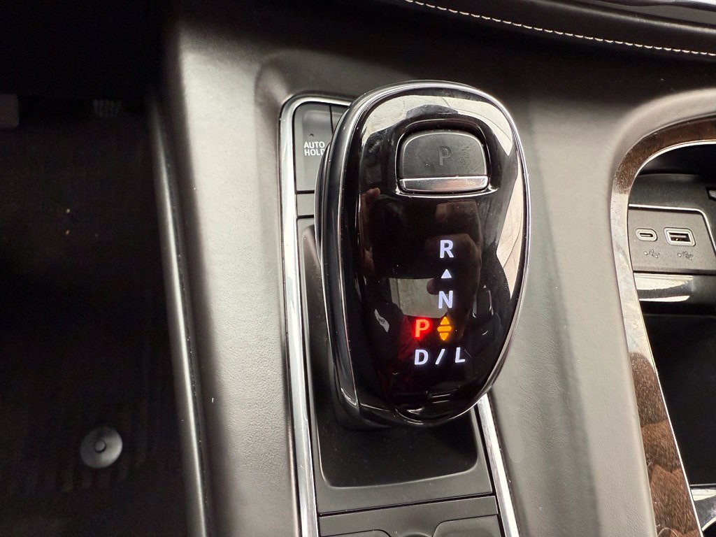 Used 2024 Cadillac Escalade Sport Platinum w/ LPO, ONYX Package AWD/4WD image 37