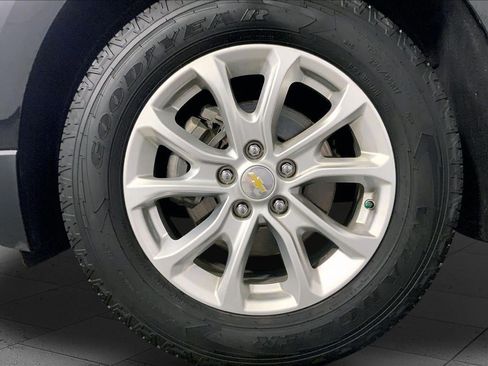 Used 2019 Chevrolet Equinox LS w/ LS Convenience Package AWD/4WD image 9