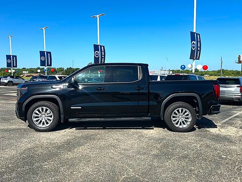 Used 2022 GMC Sierra 1500 Elevation w/ LPO, Elevation Black Package RWD image 5