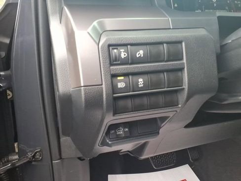 Used 2025 Toyota Tacoma SR5 image 14