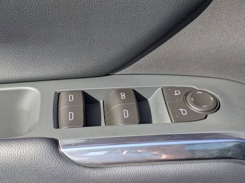 New 2026 Chevrolet Traverse Z71 w/ Enhanced Driving Package AWD/4WD image 9