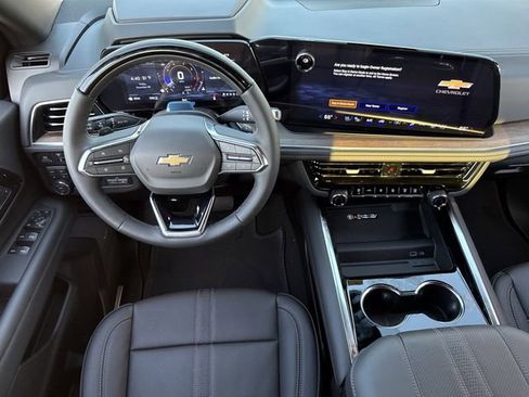 New 2026 Chevrolet Suburban High Country image 11