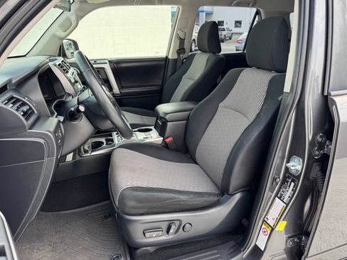 Used 2015 Toyota 4Runner SR5 RWD image 16