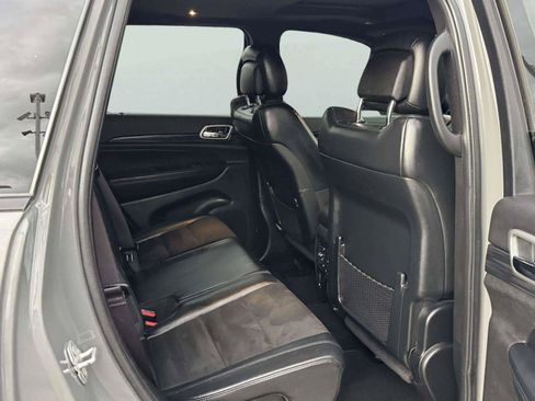 Used 2020 Jeep Grand Cherokee Altitude AWD/4WD image 42