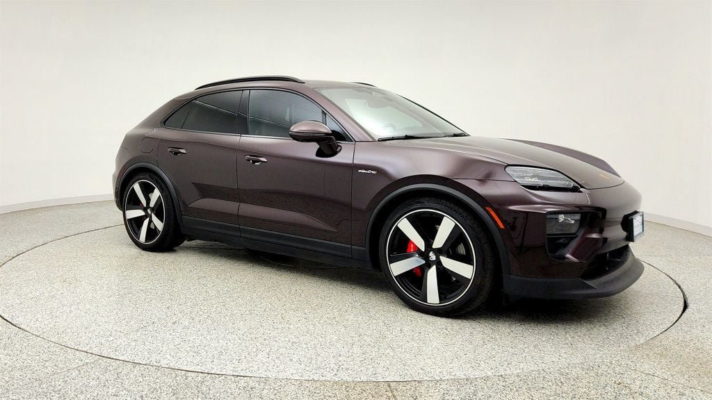 Used 2025 Porsche Macan 4S Electric w/ Premium Package AWD/4WD image 3