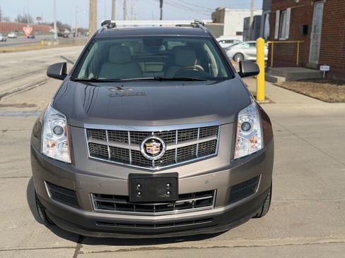 Used 2011 Cadillac SRX Luxury image 3