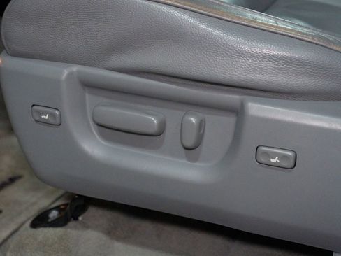 Used 2010 Toyota Sequoia Limited image 20