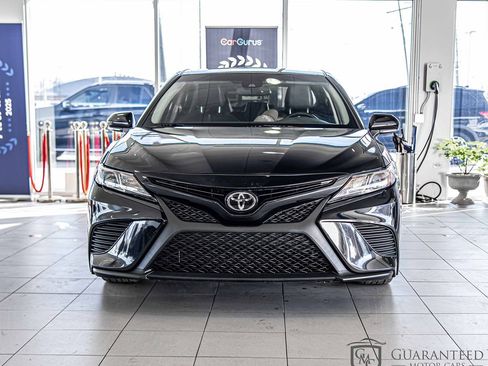 Used 2018 Toyota Camry SE w/ Audio Package image 2