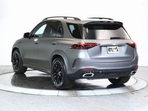 Used 2024 Mercedes-Benz GLE 450 4MATIC w/ AMG Line Exterior image 2