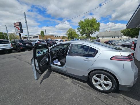 Used 2015 Chevrolet Volt w/ Enhanced Safety Package 1 FWD image 19