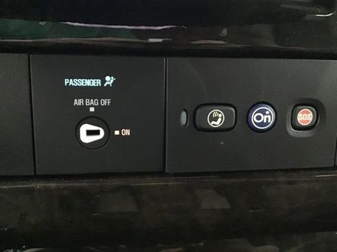 Used 2023 Chevrolet Express 2500 image 31