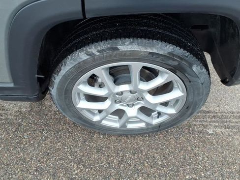 Used 2023 Jeep Compass Latitude image 5