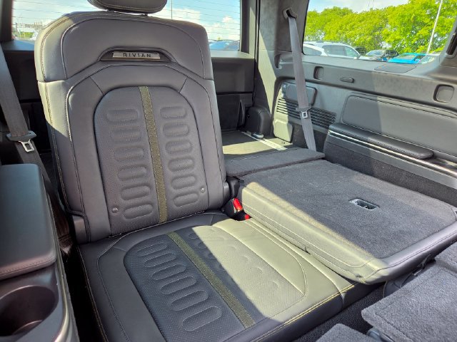 Used 2024 Rivian R1S Adventure Dual AWD/4WD image 24